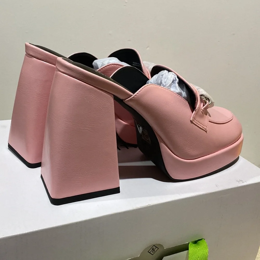NWT Call It Spring Pink Cassia Chain Pump Size 8.5